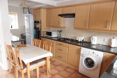 3 bed house, Blackbrook Road, City Centre, Loughborough, LE114PY - Image 1