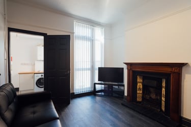 5 bed house, Herrick Road, Shelthorpe, Loughborough, LE112BU - Image 1