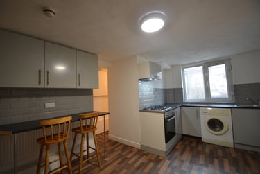 6 bed house, Richmond Avenue, Headingley, Leeds, LS61BZ - Image 2