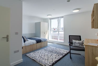 XL Premium Ensuite at The Croft, Cathedral Road, City Centre, Derby, DE13FQ - Image 2