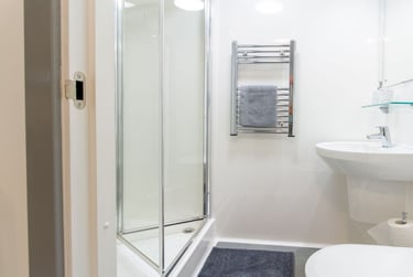 Classic Studio at Duresme Court, Newcastle Road, Nevilles Cross, City Centre, Durham, DH14FA - Image 3