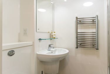 Duresme Studio at Duresme Court, Newcastle Road, Nevilles Cross, City Centre, Durham, DH14FA - Image 3