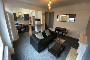 2 bed house, Paisley Street, Armley, Leeds, LS123JS - Image 1