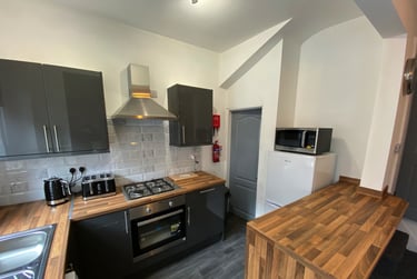 2 bed house, Paisley Street, Armley, Leeds, LS123JS - Image 2