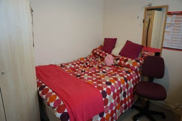 4 bed house, Hermitage Road, City Centre, Loughborough, LE114PD - Image 3