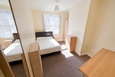 4 bed house, Ashby square, City Centre, Loughborough, LE115AA - Image 4