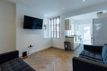 5 bed house, Oxford Street, City Centre, Loughborough, LE115DR - Image 4