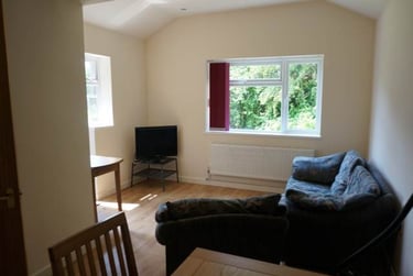4 bed house, Hermitage Road, City Centre, Loughborough, LE114PD - Image 1