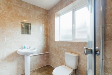 4 bed house, Holywell Drive, City Centre, Loughborough, LE113JX - Image 11