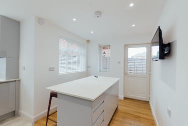 5 bed house, Lansdowne Drive, Shelthorpe, Loughborough, LE112BX - Image 2