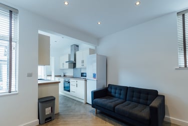 5 bed house, Oxford Street, City Centre, Loughborough, LE115DR - Image 5