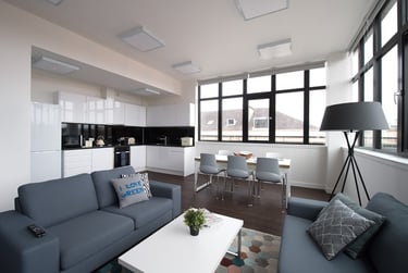 Deluxe Ensuite (Clifton House) at Clifton and Stewart House, 1 Clifton Place, City Centre, Glasgow, G37LD - Image 3