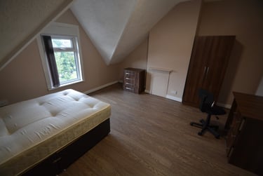 7 bed house, Brudenell Road, Hyde Park, Leeds, LS61EG - Image 3