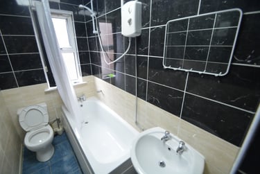 4 bed house, Burchett Terrace, Rampart Road, Leeds, LS62LR - Image 5