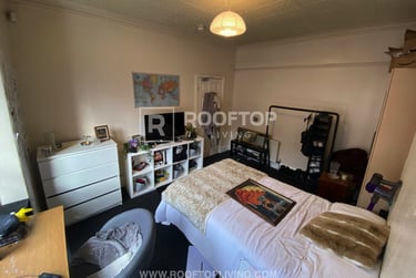 8 bed house, Hessle Place, Hyde Park, Leeds, LS61EU - Image 8