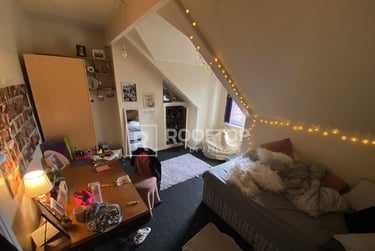 8 bed house, Hessle Place, Hyde Park, Leeds, LS61EU - Image 14
