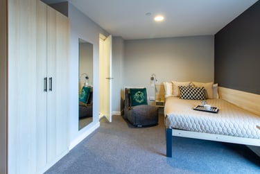 Deluxe Studio - Image 4
