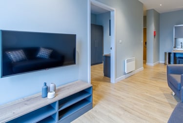 Premium 1 Bedroom Apartment - Image 4