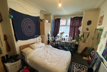 6 bed house, Welton Mount, Hyde Park, Leeds, LS61ET - Image 5