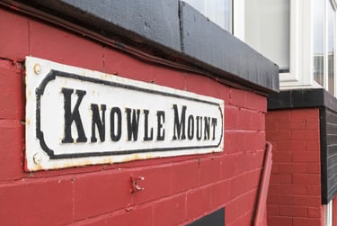 2 bed house, Knowle Mount, Burley, Leeds, LS42PP - Image 12
