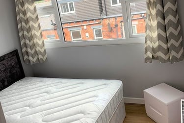5 bed house, Delph Mount, Rampart Road, Leeds, LS62HS - Image 4