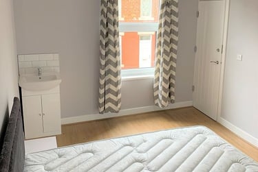 5 bed house, Delph Mount, Rampart Road, Leeds, LS62HS - Image 11