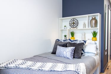 Classic 4 & 5 Bed Ensuite - Image 1