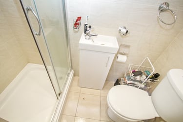 6 bed house, Hessle Mount, Hyde Park, Leeds, LS61EP - Image 9
