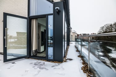 Premium Balcony Studio - Image 6
