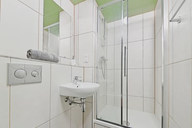 Luxury Studio at Fontenoy Apartments, Fontenoy Street, City Centre, Liverpool, L32BE - Image 4