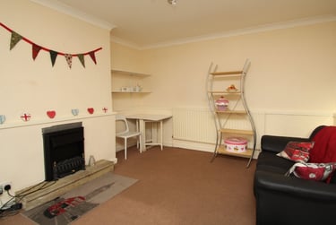 3 bed house, Brudenell Avenue, Hyde Park, Leeds, LS61HD - Image 2