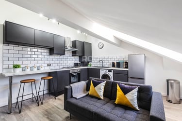 2 bed house, Queens Road, Hyde Park, Leeds, LS61HY - Image 9
