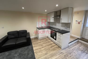 1 bed house, Back Brudenell Grove, Headingley, Leeds, LS61FS - Image 4