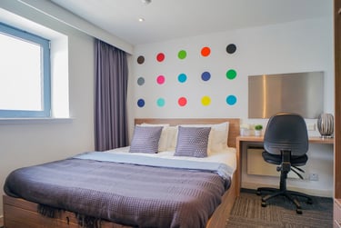 2 Bedroom Apartment at Gallery Apartments, 2 Port Dundas Place, City Centre, Glasgow, G23LD - Image 1