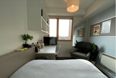 Luxury Studio at Charles Morton Court, 37-43 Green Lanes, Newington Green, London, N169BS - Image 3