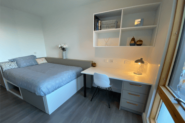 Premier Ensuite at Charles Morton Court, 37-43 Green Lanes, Newington Green, London, N169BS - Image 3