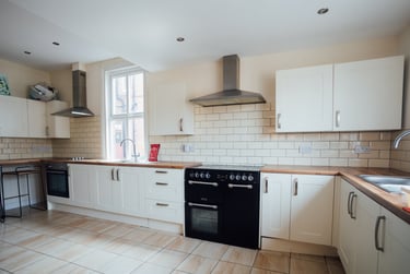 19 bed house, Ashby Road, City Centre, Loughborough, LE113AD - Image 2