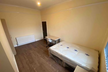 2 bed house, Brudenell Grove, Hyde Park, Leeds, LS61HP - Image 12