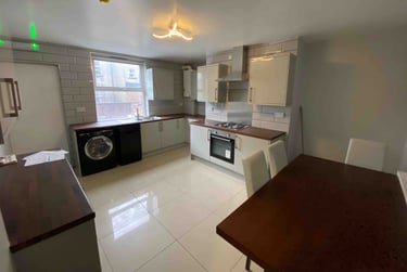 2 bed house, Brudenell Grove, Hyde Park, Leeds, LS61HP - Image 11