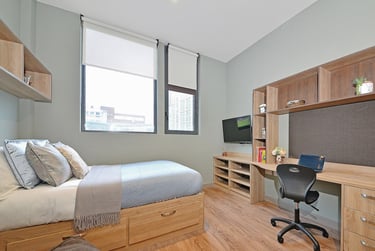 Premium Studio at Fontenoy Apartments, Fontenoy Street, City Centre, Liverpool, L32BE - Image 3