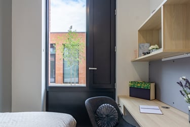 Classic Ensuite - Image 2