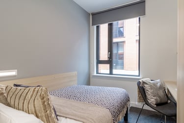 Classic Ensuite Townhouse - Image 2