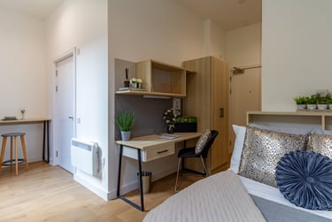 Premium Accessible Studio at Straits Village, 123 Huntingdon Street, The Old Meadows, Nottingham, NG13NG - Image 2
