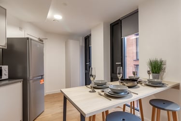 Classic 4 Bed Ensuite at Straits Village, 123 Huntingdon Street, The Old Meadows, Nottingham, NG13NG - Image 10