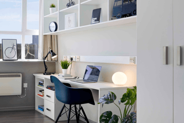 Classic En-suite at Central Point, 50 Royal Parade, City Centre, Plymouth, PL11DZ - Image 2