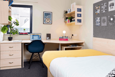 standard ensuite at St Thomas Court, 20 Gasking Street, Mutley, Plymouth, PL49AP - Image 2