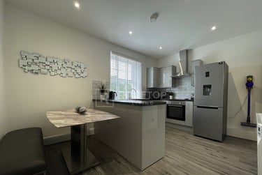 1 bed house, Otley Road, Headingley, Leeds, LS64BA - Image 13