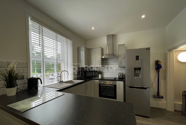 1 bed house, Otley Road, Headingley, Leeds, LS64BA - Image 12