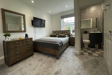 1 bed house, Otley Road, Headingley, Leeds, LS64BA - Image 5