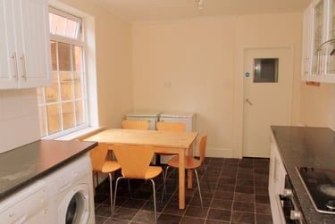 6 bed house, Lorne Road, Clarendon Park, Leicester, LE21YF - Image 3